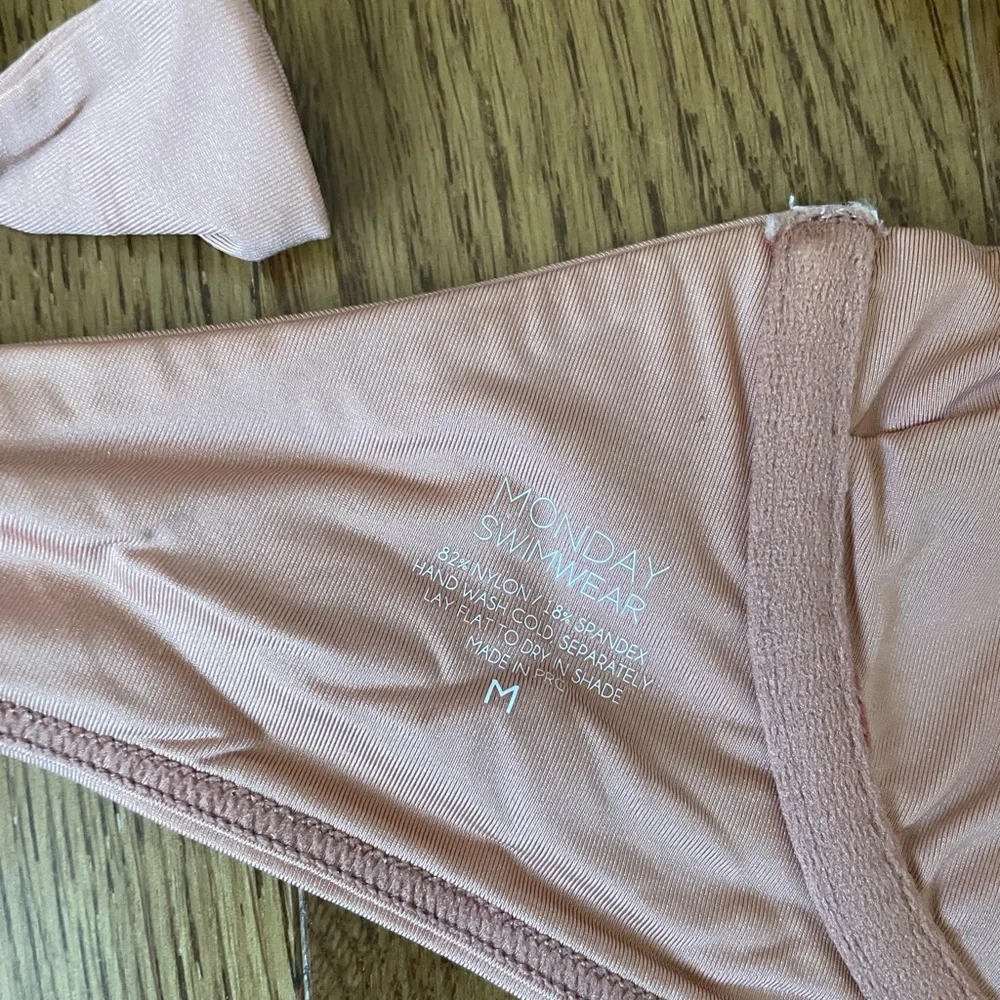 Monday Swimwear Clovelly Top Sand size M